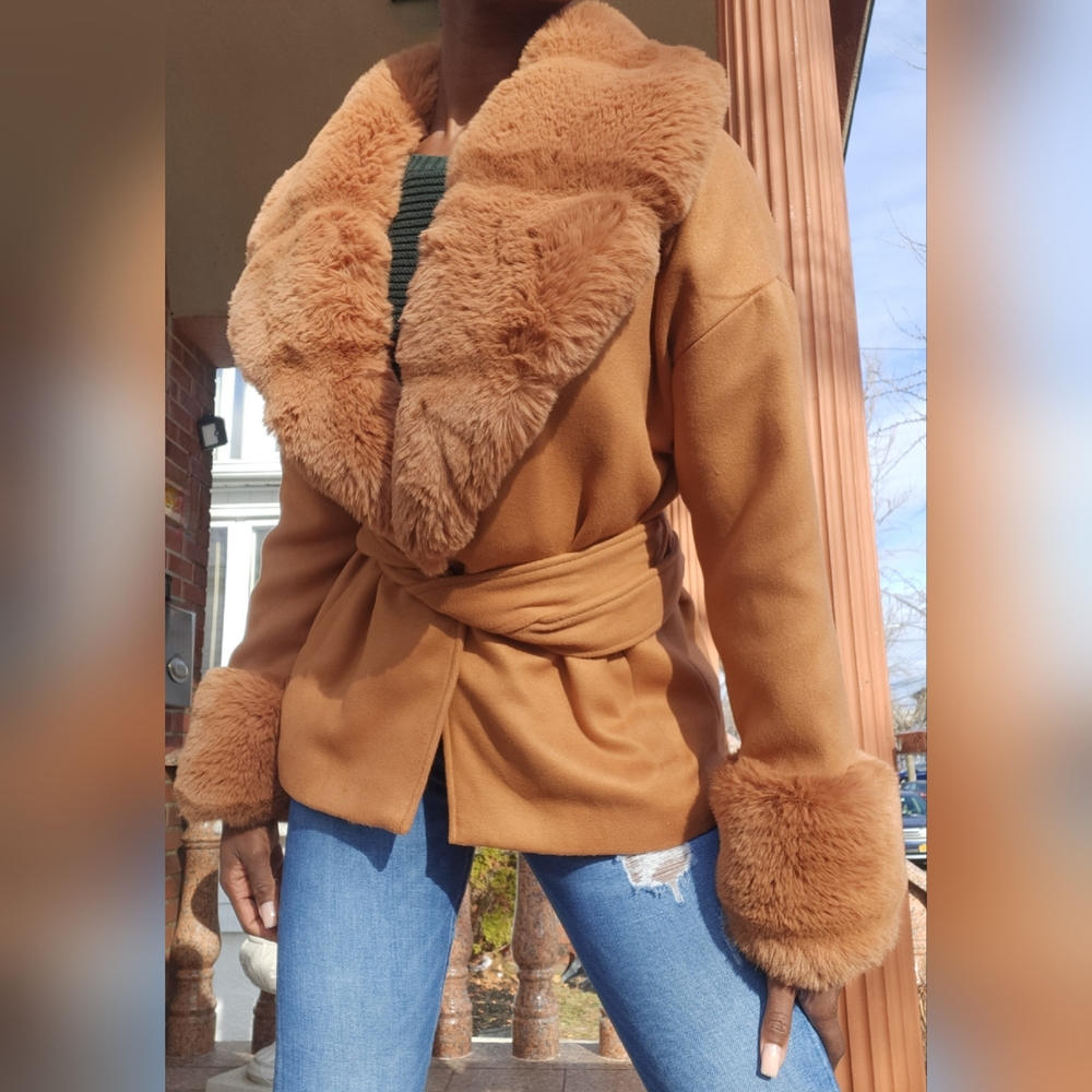 🎉HP🎉Camel Faux Fur Trim Belted Formal Coat